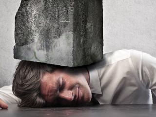 Stein-auf-Anzugtraeger-45115839-FO-olly