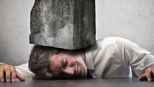 Stein-auf-Anzugtraeger-45115839-FO-olly