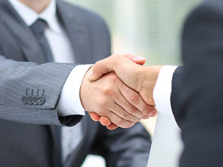 Handshake-117232802-AS-ASDF