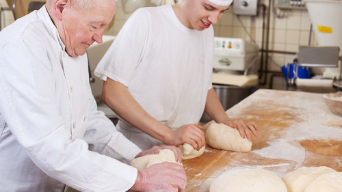 Baecker-Azubi-50580862-FO-contrastwerkstatt