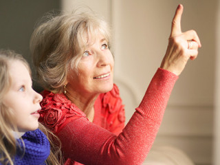 Oma-Enkelin-190954345-FO-olly