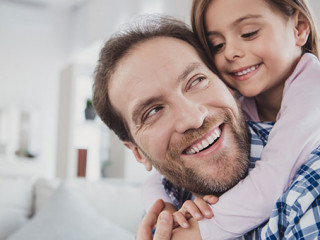 Vater-Tochter-253314832-AS-deagreez