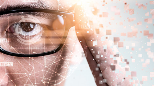 Mann-Brille-Netzwerk-230418618-AS-TimeStopper