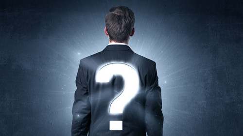 Anzugtraeger-Fragezeichen-158225871-FO-ra2-studio