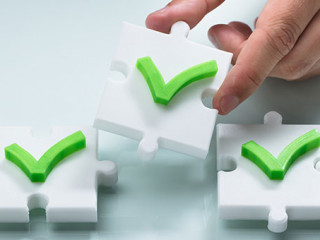 Hand-Haekchen-Puzzle-219394027-AS-Andrey-Popov