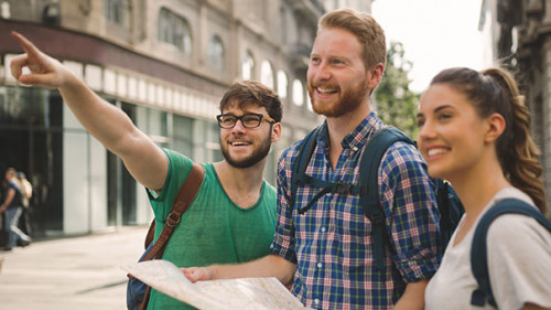 Urlauber-Stadtplan-124320350-AS-nd3000