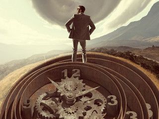 Anzugtraeger-Uhr-143163826-FO-Sergey-Nivens