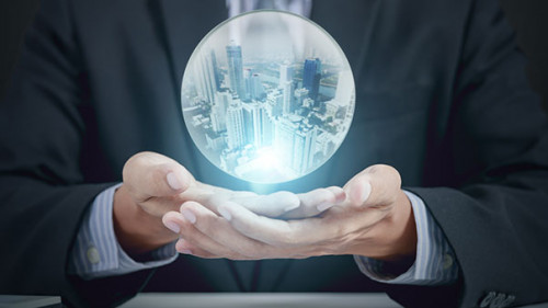 Anzugtraeger-Glaskugel-187467595-FO-Warakorn