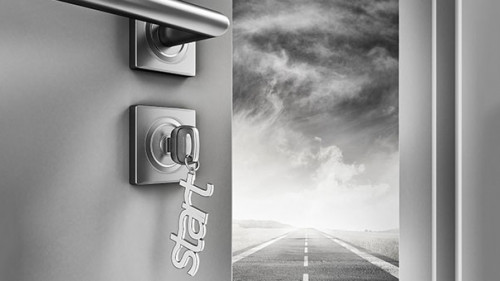 Tuer-Straße-start-127623431-AS-alphaspirit