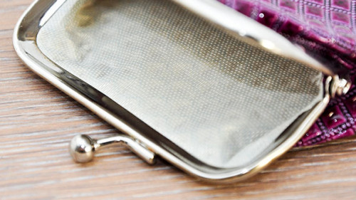 Leeres-Portemonnaie-89938245-FO-Marco2811