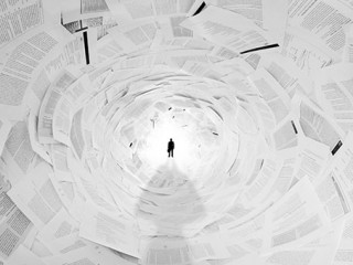 Anzugtraeger-Papiertunnel-35103308-AS-Nomad-Soul