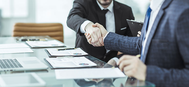 Handshake-182558089-AS-yurolaitsalbert