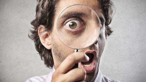 Anzugtraeger-Lupe-42768118-AS-olly