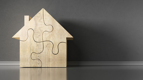 Haus-Puzzle-262586965-AS-peterschreiber-media