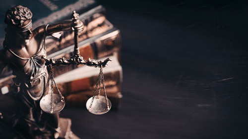 Iustitia-Buecher-295967841-AS-Proxima-Studio