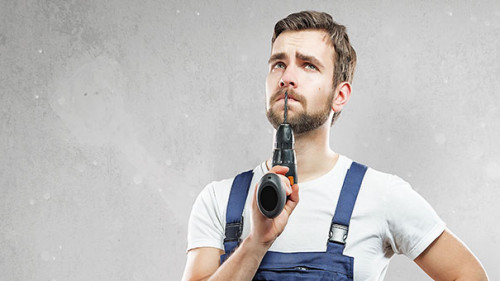 Unschluessiger-Handwerker-91949180-AS-dbunn