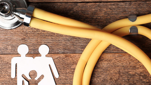 Stethoskop-Familie-240691398-AS-New-Africa