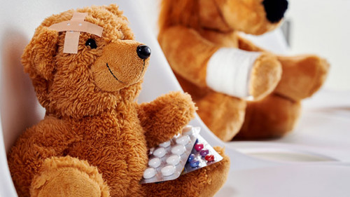 Teddybaer-Pflaster-188359892-AS--exclusive-design