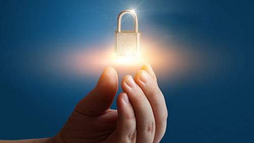 Hand-Schloss-137971031-FO-natali-mis