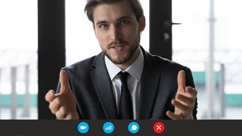 Anzugtraeger-Videochat-335917561-AS-fizkes