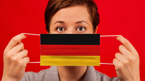Frau-Deutschland-Maske-332241861-AS-Yauhen
