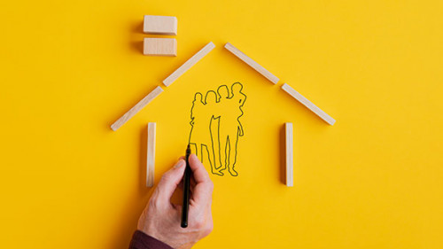 Haus-Hand-zeichnet-Familie-336745770-AS-Gajus