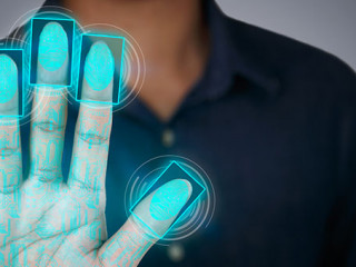 Mann-Hand-Code-87652246-FO-Patrick-Foto