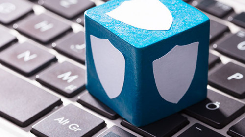 Schild-Wuerfel-Tastatur-188808258-AS-Andrey-Popov