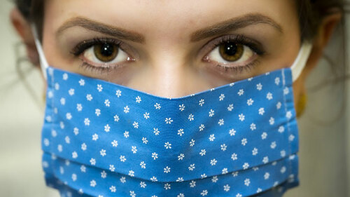 Frau-Maske-4969674-PB-Anestiev
