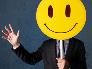 Anzugtraeger-Smiley-61831812-AS-ra2-studio