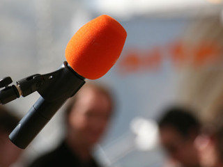 Mikrofon-3008407-AS-Martina-Berg