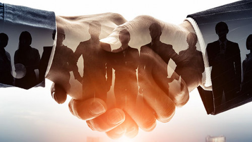 Handshake-315314564-AS-metamorworks