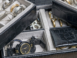 Schmuckfaecher-138874774-AS--jozsitoeroe