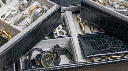 Schmuckfaecher-138874774-AS--jozsitoeroe