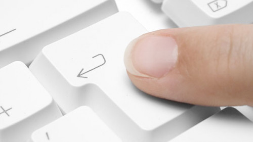 Finger-Enter-Taste-2278995-AS-Marc-Dietrich