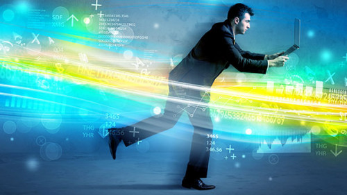 Anzugtraeger-Laptop-99683151-AS--ra2-studio