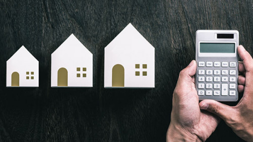 Haueser-Haende-Taschenrechner-183457733-AS-taa22