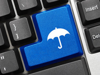 Schirm-Enter-Taste-109118426-AS-ArtemSam