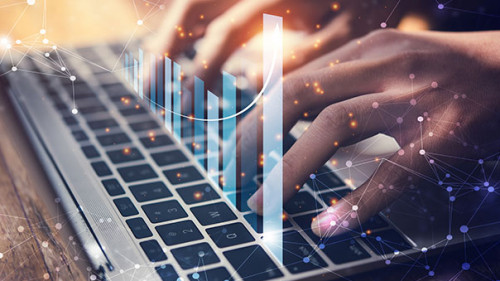 Haende-Laptop-Balkendiagramm-279424236-AS--Looker-Studio