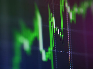 Gruene-Candlesticks-311976538-AS-Engdao