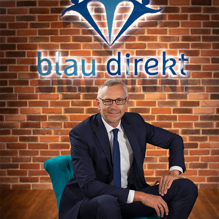 Lars-Drueckhammer-2020-blau-direkt