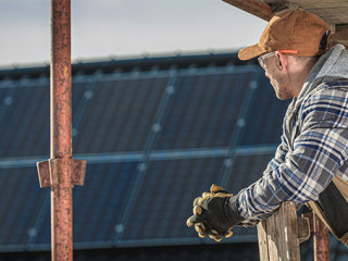 Handwerker-Geruest-333210852-AS-Tomasz-Zajda