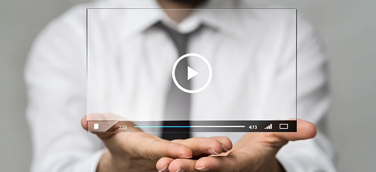 Anzugtraeger-Playbutton-86235824-AS-vegefox-com