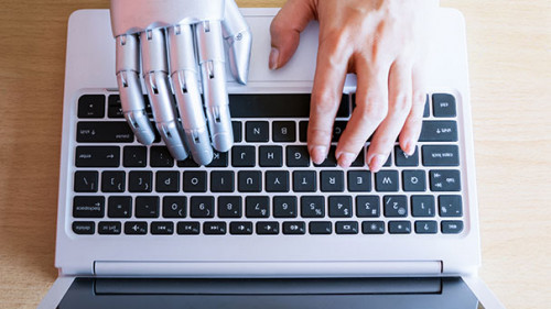 Roboterhand-Laptop-289530130-AS--sompong_tom