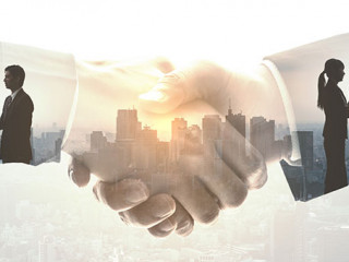 Handshake-243803051-AS-metamorworks