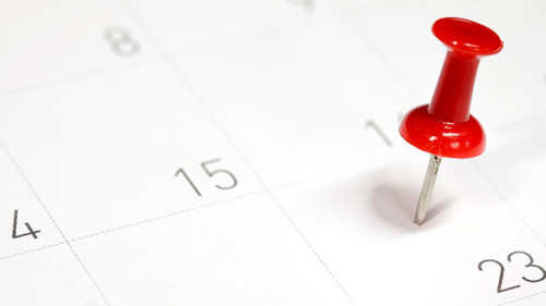 Kalender-23-Stecknadel-132393436-AS-Phawat