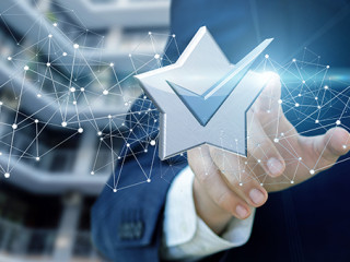 Anzugtraeger-Stern-Haekchen-212260476-AS-natali-mis