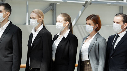 Anzugtraeger-Masken-349856322-AS-lotofpeople