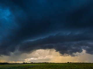 Dunkler-Himmel-293064587-AS-lukjonis