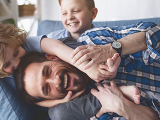 Vater-Soehne-205808730-AS-Yakobchuk-Olena